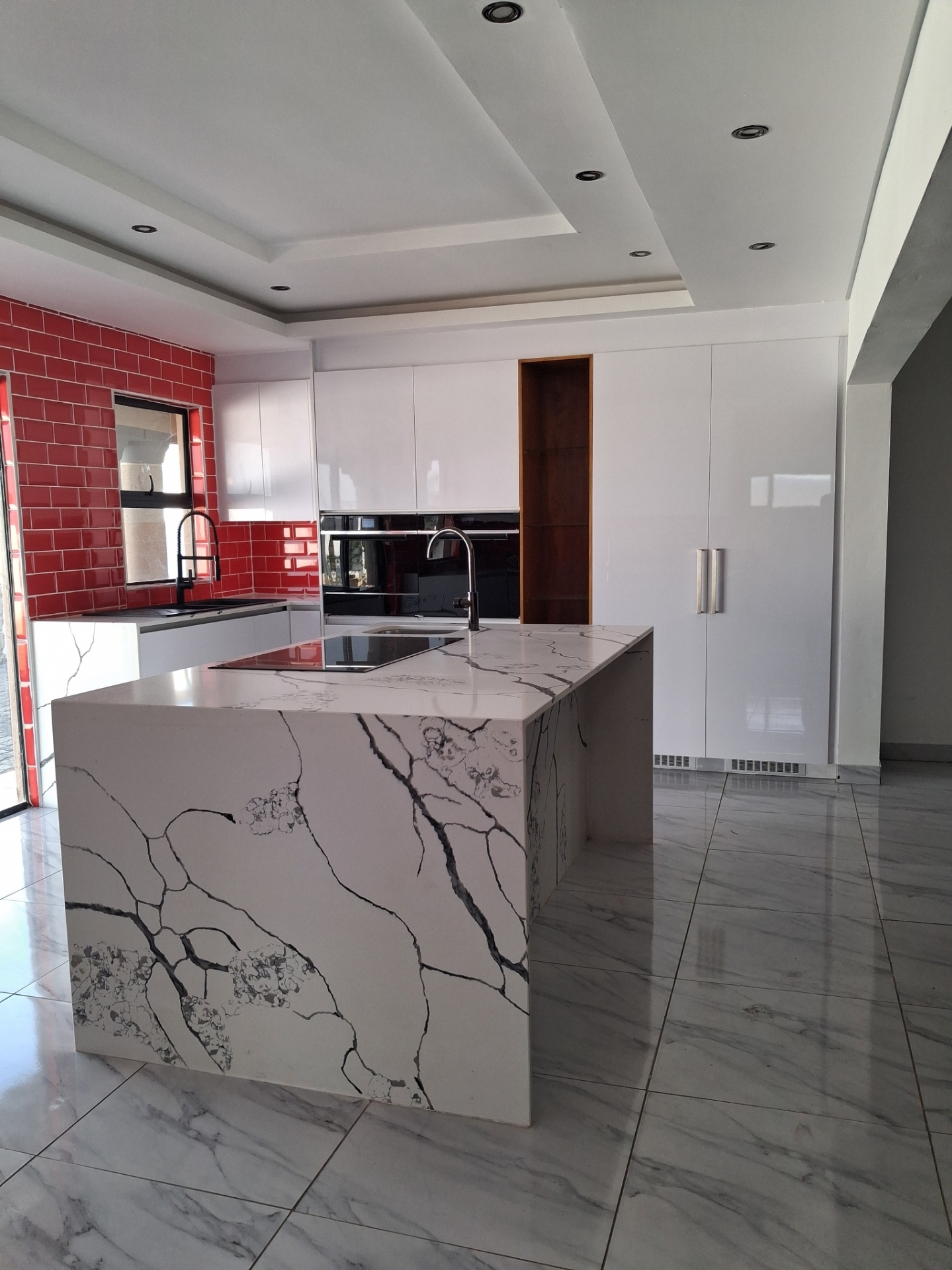Gloss Kitchen